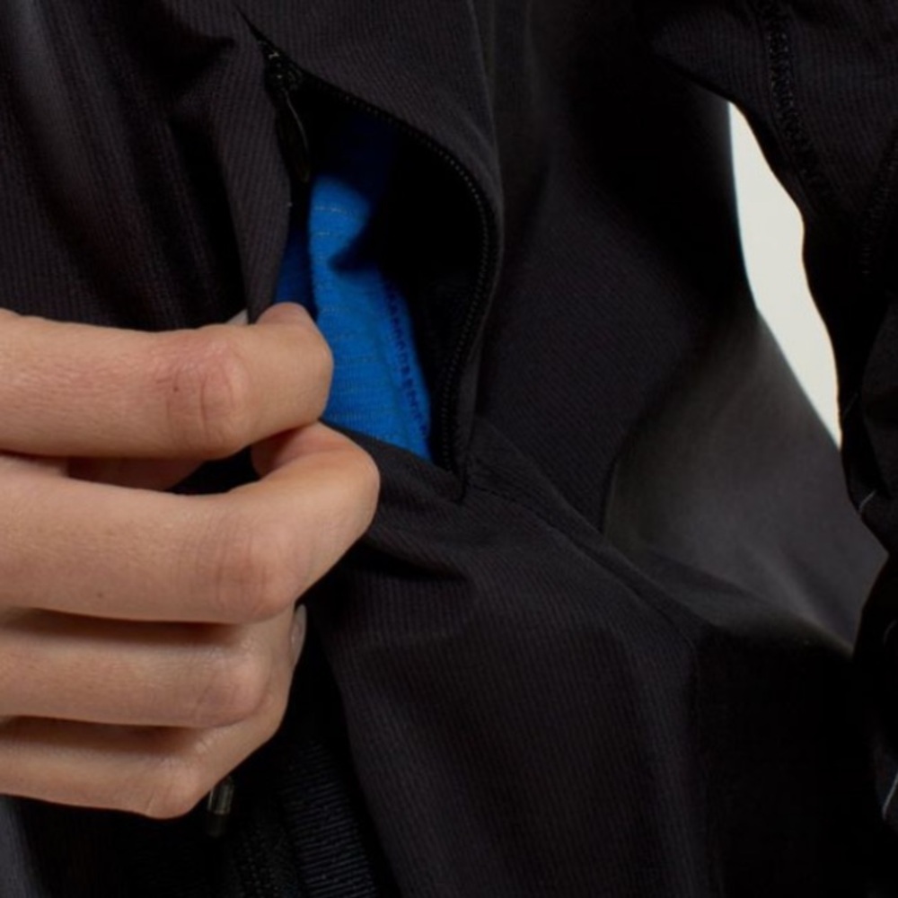Lululemon Run: Bandit Jacket Reflective - Picture 8 of 16